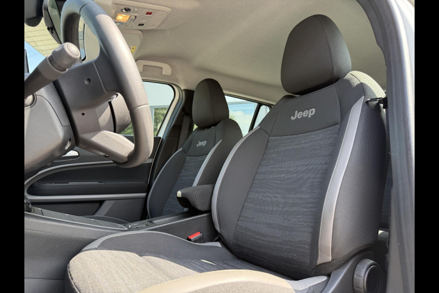 Jeep Avenger Altitude 54 kWh | Navi | Carplay | Stoelverwarming |