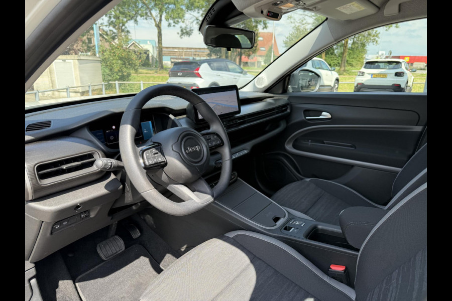 Jeep Avenger Altitude 54 kWh | Navi | Carplay | Stoelverwarming |