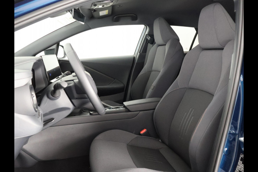 Toyota C-HR 2.0 Plug-in Hybrid 220 Dynamic | Stuur- & Stoelverwarming | Parkeersensoren | Apple Carplay & AndroidAUTO | Navigatie