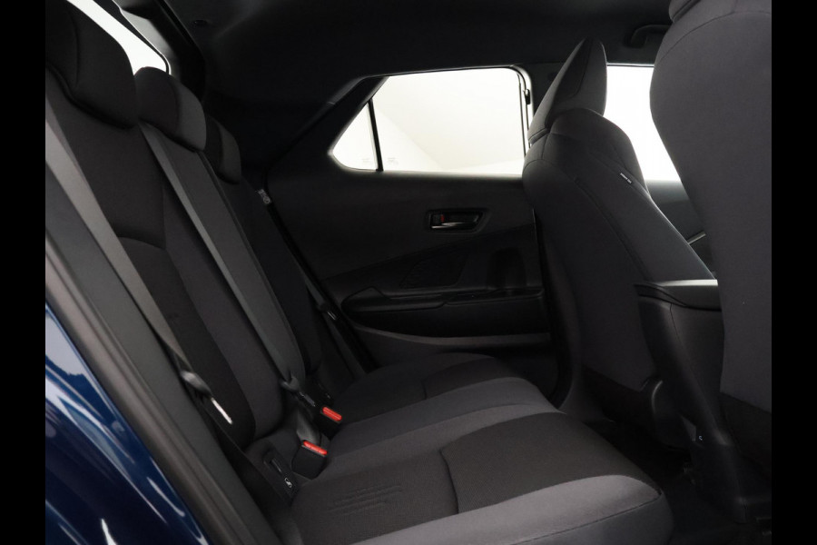 Toyota C-HR 2.0 Plug-in Hybrid 220 Dynamic | Stuur- & Stoelverwarming | Parkeersensoren | Apple Carplay & AndroidAUTO | Navigatie