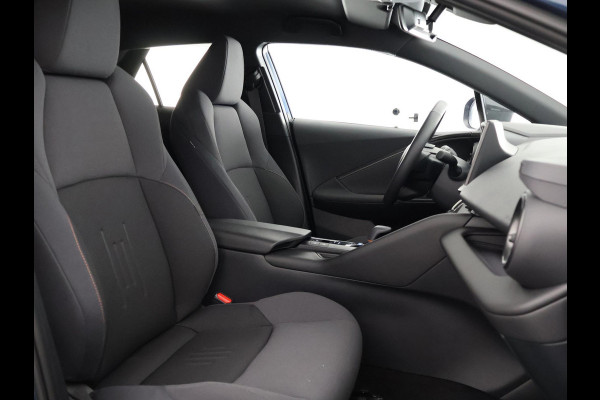 Toyota C-HR 2.0 Plug-in Hybrid 220 Dynamic | Stuur- & Stoelverwarming | Parkeersensoren | Apple Carplay & AndroidAUTO | Navigatie