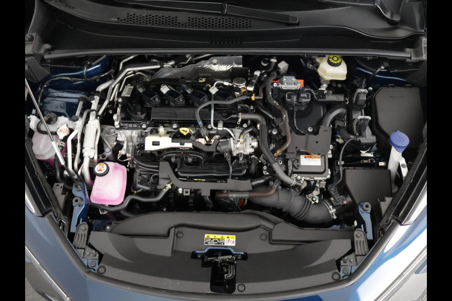 Toyota C-HR 2.0 Plug-in Hybrid 220 Dynamic | Stuur- & Stoelverwarming | Parkeersensoren | Apple Carplay & AndroidAUTO | Navigatie
