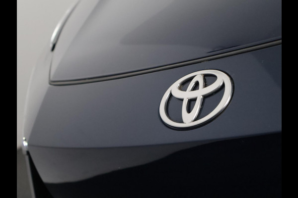 Toyota C-HR 2.0 Plug-in Hybrid 220 Dynamic | Stuur- & Stoelverwarming | Parkeersensoren | Apple Carplay & AndroidAUTO | Navigatie