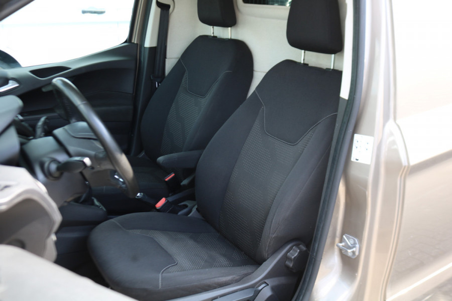 Ford Transit Courier 1.5 TDCI 100pk Euro 6 Limited Airco Navigatie BPM Vrij