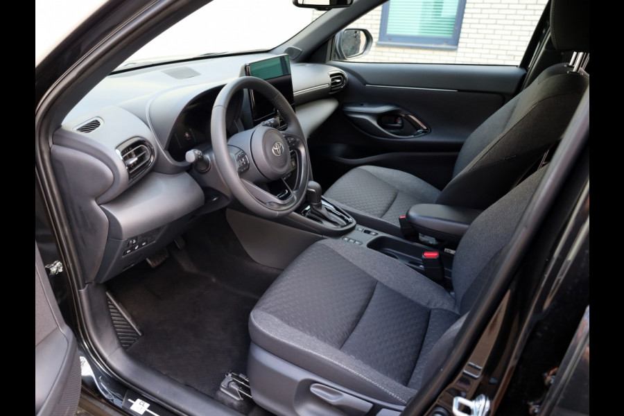 Toyota Yaris Cross 1.5 Hybr 130 Dynamic | Nieuw! | Stoel/ Stuurverwarming |