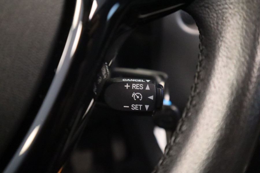 Toyota Aygo 1.0 VVT-i x-play limited Cabrio Carplay