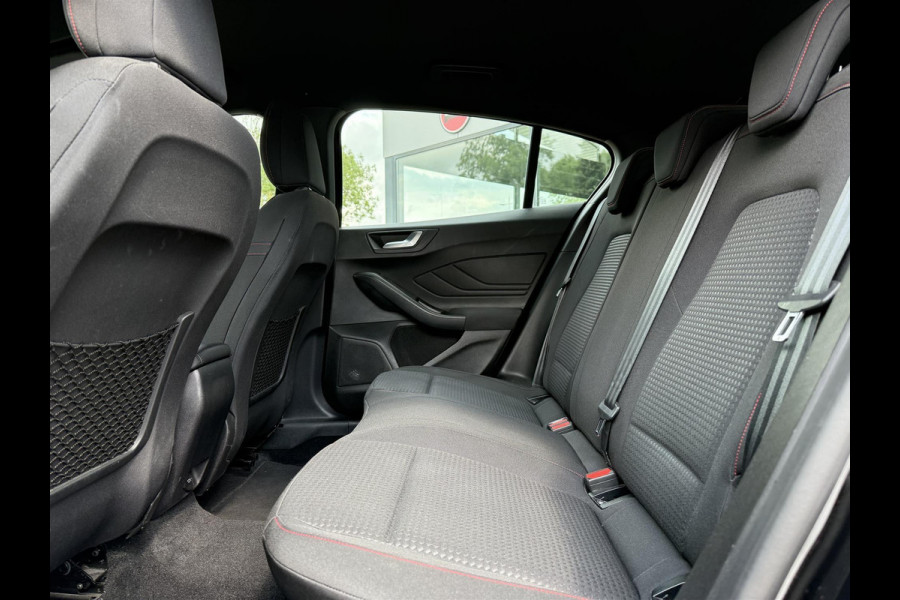 Ford Focus 1.0 EcoBoost ST Line Business | Navi | Trekhaak | Carplay |