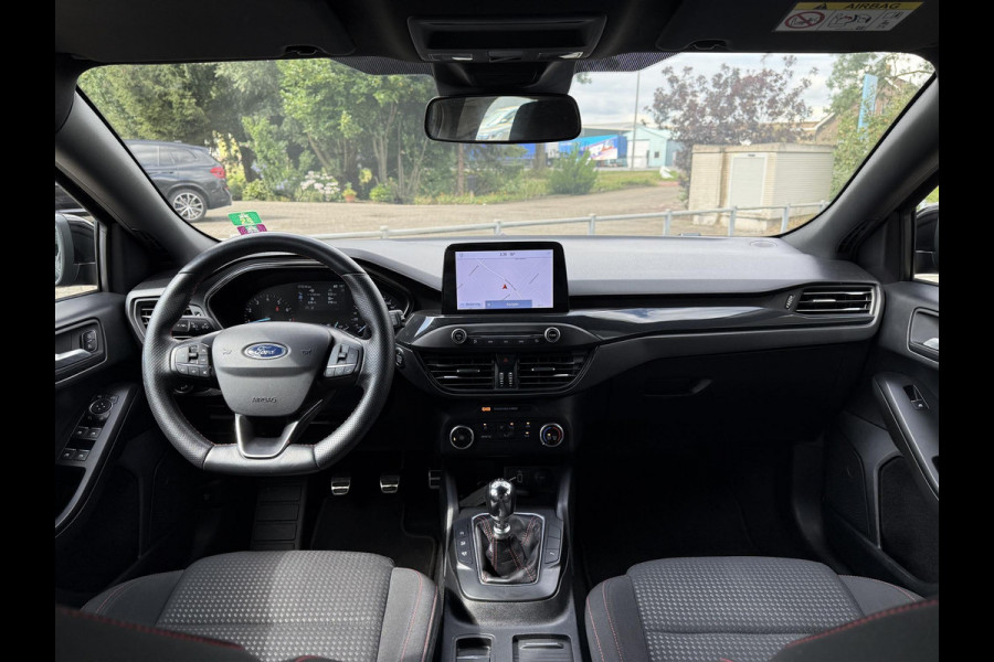 Ford Focus 1.0 EcoBoost ST Line Business | Navi | Trekhaak | Carplay |