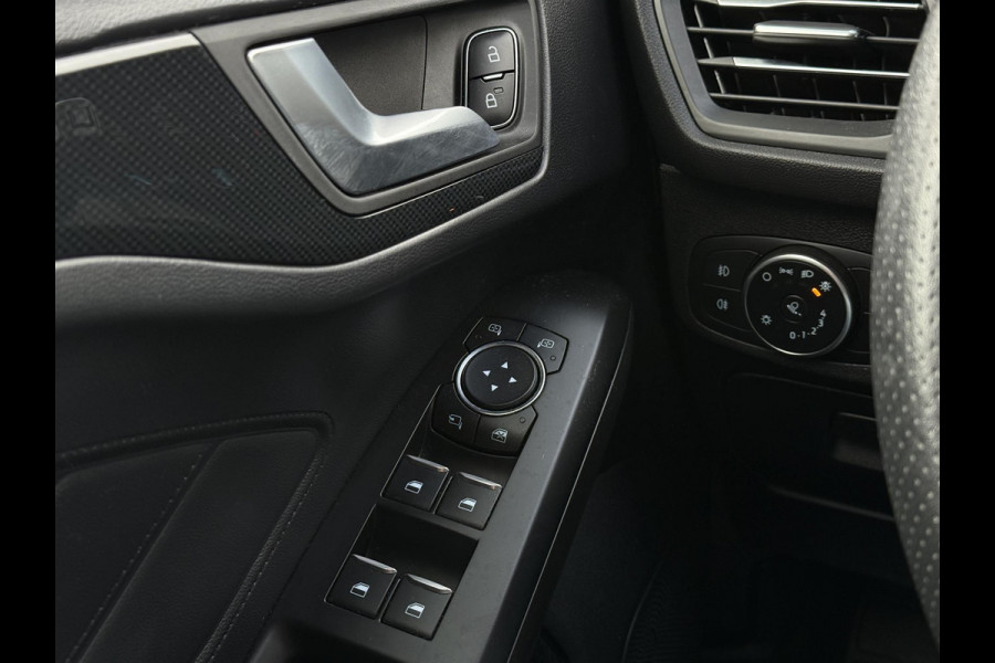 Ford Focus 1.0 EcoBoost ST Line Business | Navi | Trekhaak | Carplay |