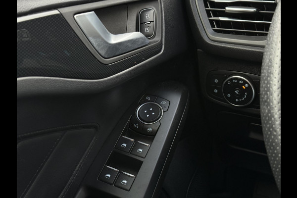 Ford Focus 1.0 EcoBoost ST Line Business | Navi | Trekhaak | Carplay |