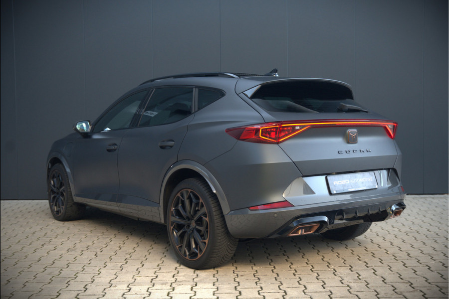 CUPRA Formentor 1.4 e-Hybrid VZ Copper Edition | Mat Grijs | Panoramadak | Memory Seat | Kuipstoelen | 360 Camera | Keyless | Stoelverwarming | Stuurverwarming | Sportstuur | Adaptive Cruise Control | Ambiance Verlichting | Dodehoekdetect
