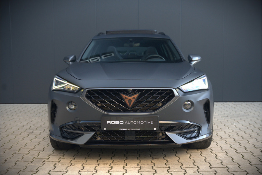 CUPRA Formentor 1.4 e-Hybrid VZ Copper Edition | Mat Grijs | Panoramadak | Memory Seat | Kuipstoelen | 360 Camera | Keyless | Stoelverwarming | Stuurverwarming | Sportstuur | Adaptive Cruise Control | Ambiance Verlichting | Dodehoekdetect