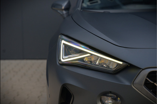 CUPRA Formentor 1.4 e-Hybrid VZ Copper Edition | Mat Grijs | Panoramadak | Memory Seat | Kuipstoelen | 360 Camera | Keyless | Stoelverwarming | Stuurverwarming | Sportstuur | Adaptive Cruise Control | Ambiance Verlichting | Dodehoekdetect