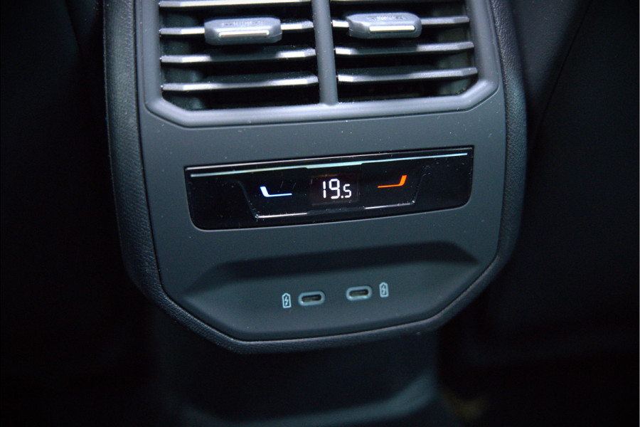 CUPRA Formentor 1.4 e-Hybrid VZ Copper Edition | Mat Grijs | Panoramadak | Memory Seat | Kuipstoelen | 360 Camera | Keyless | Stoelverwarming | Stuurverwarming | Sportstuur | Adaptive Cruise Control | Ambiance Verlichting | Dodehoekdetect