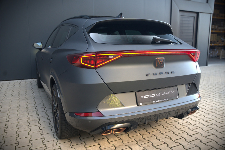 CUPRA Formentor 1.4 e-Hybrid VZ Copper Edition | Mat Grijs | Panoramadak | Memory Seat | Kuipstoelen | 360 Camera | Keyless | Stoelverwarming | Stuurverwarming | Sportstuur | Adaptive Cruise Control | Ambiance Verlichting | Dodehoekdetect