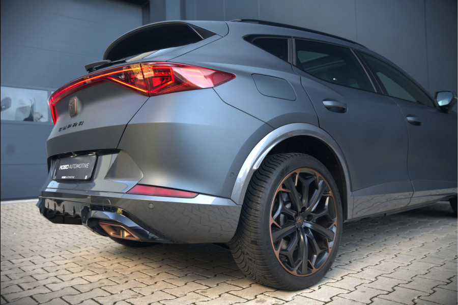 CUPRA Formentor 1.4 e-Hybrid VZ Copper Edition | Mat Grijs | Panoramadak | Memory Seat | Kuipstoelen | 360 Camera | Keyless | Stoelverwarming | Stuurverwarming | Sportstuur | Adaptive Cruise Control | Ambiance Verlichting | Dodehoekdetect