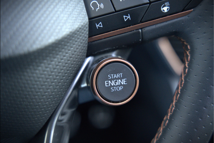CUPRA Formentor 1.4 e-Hybrid VZ Copper Edition | Mat Grijs | Panoramadak | Memory Seat | Kuipstoelen | 360 Camera | Keyless | Stoelverwarming | Stuurverwarming | Sportstuur | Adaptive Cruise Control | Ambiance Verlichting | Dodehoekdetect
