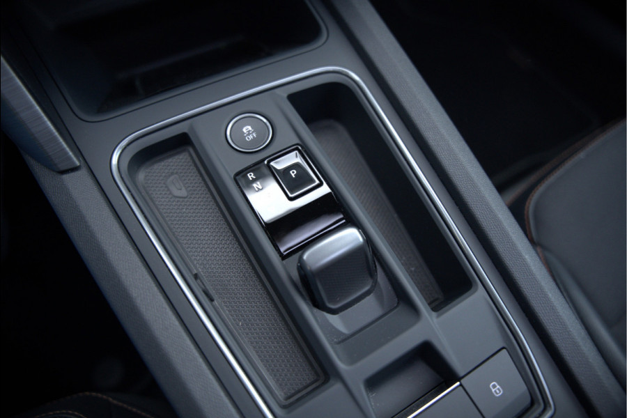 CUPRA Formentor 1.4 e-Hybrid VZ Copper Edition | Mat Grijs | Panoramadak | Memory Seat | Kuipstoelen | 360 Camera | Keyless | Stoelverwarming | Stuurverwarming | Sportstuur | Adaptive Cruise Control | Ambiance Verlichting | Dodehoekdetect