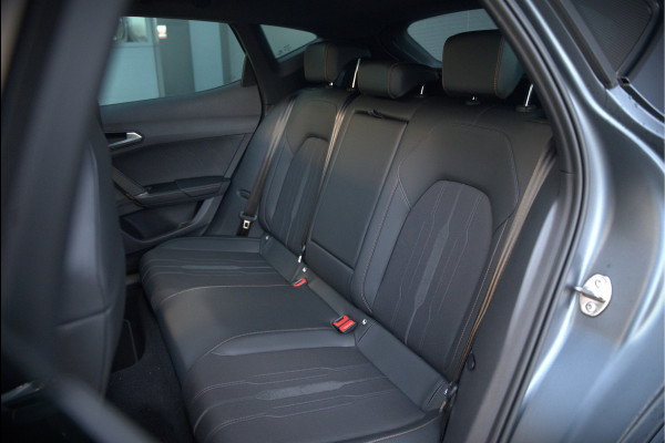 CUPRA Formentor 1.4 e-Hybrid VZ Copper Edition | Mat Grijs | Panoramadak | Memory Seat | Kuipstoelen | 360 Camera | Keyless | Stoelverwarming | Stuurverwarming | Sportstuur | Adaptive Cruise Control | Ambiance Verlichting | Dodehoekdetect