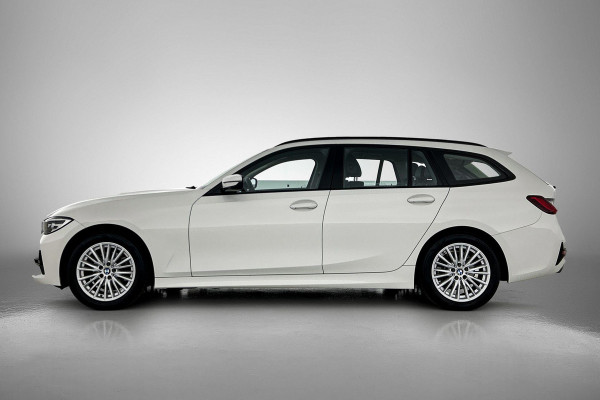 BMW 3 Serie Touring 318i High Executive (Dealer onderH, Navi, StoelV, PDC V+A, Leer, Etc)