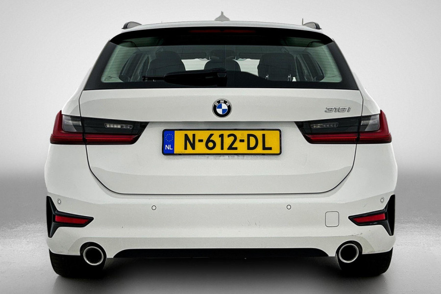 BMW 3 Serie Touring 318i High Executive (Dealer onderH, Navi, StoelV, PDC V+A, Leer, Etc)