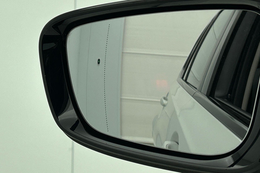 BMW 3 Serie Touring 318i High Executive (Dealer onderH, Navi, StoelV, PDC V+A, Leer, Etc)
