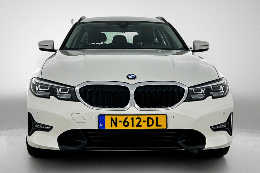 BMW 3 Serie Touring 318i High Executive (Dealer onderH, Navi, StoelV, PDC V+A, Leer, Etc)