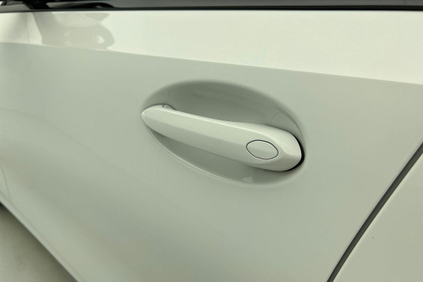 BMW 3 Serie Touring 318i High Executive (Dealer onderH, Navi, StoelV, PDC V+A, Leer, Etc)