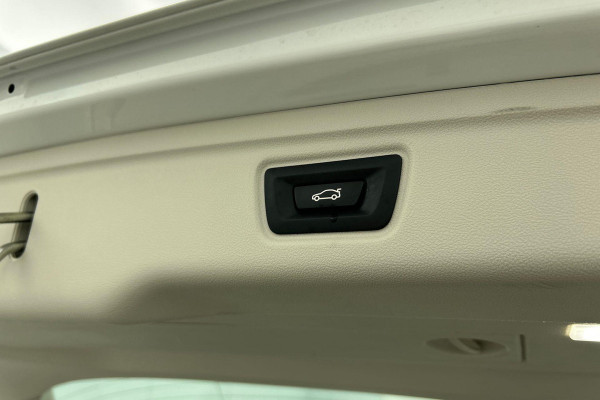 BMW 3 Serie Touring 318i High Executive (Dealer onderH, Navi, StoelV, PDC V+A, Leer, Etc)