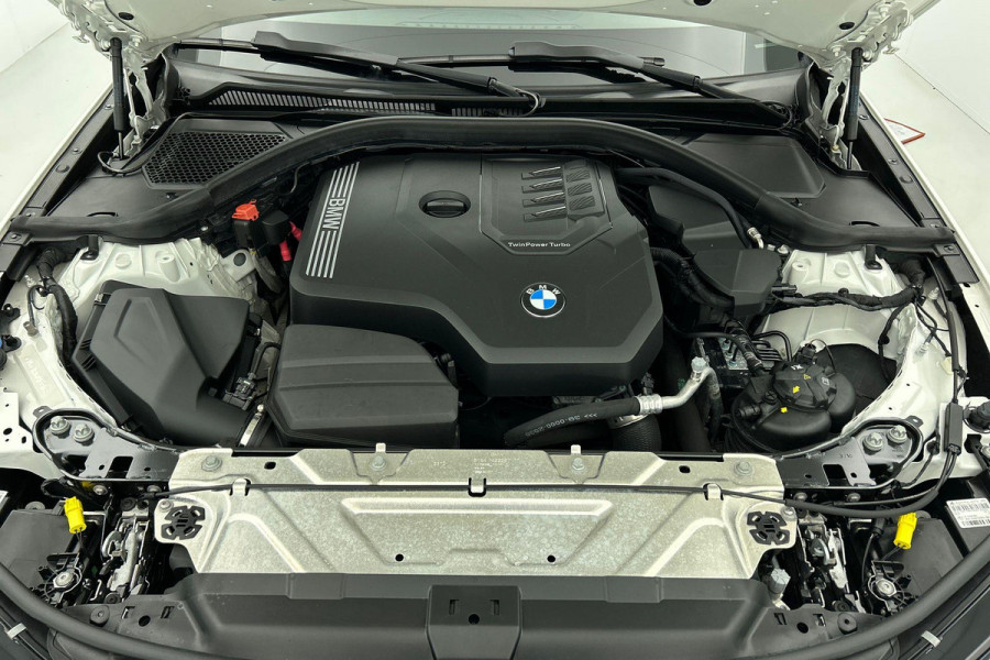 BMW 3 Serie Touring 318i High Executive (Dealer onderH, Navi, StoelV, PDC V+A, Leer, Etc)