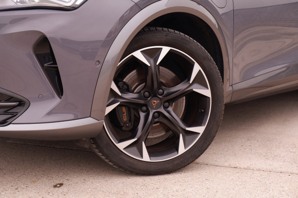 CUPRA Formentor 1.4 e-Hybrid VZ Performance 245pk Camera | LED | Navi | Sfeerverl. | Carplay | Blind Spot