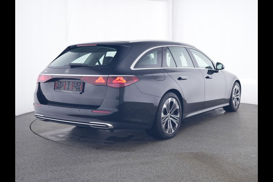 Mercedes-Benz E-Klasse Estate 300 e Plug-In Hybride | Distronic | Stoel en Stuurverwarming | Led koplampen | Achteruitrijcamera | Apple CarPlay | Inclusief 24 maanden MB Certified garantie voor Europa.