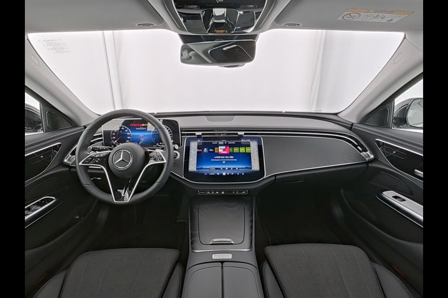 Mercedes-Benz E-Klasse Estate 300 e Plug-In Hybride | Distronic | Stoel en Stuurverwarming | Led koplampen | Achteruitrijcamera | Apple CarPlay | Inclusief 24 maanden MB Certified garantie voor Europa.