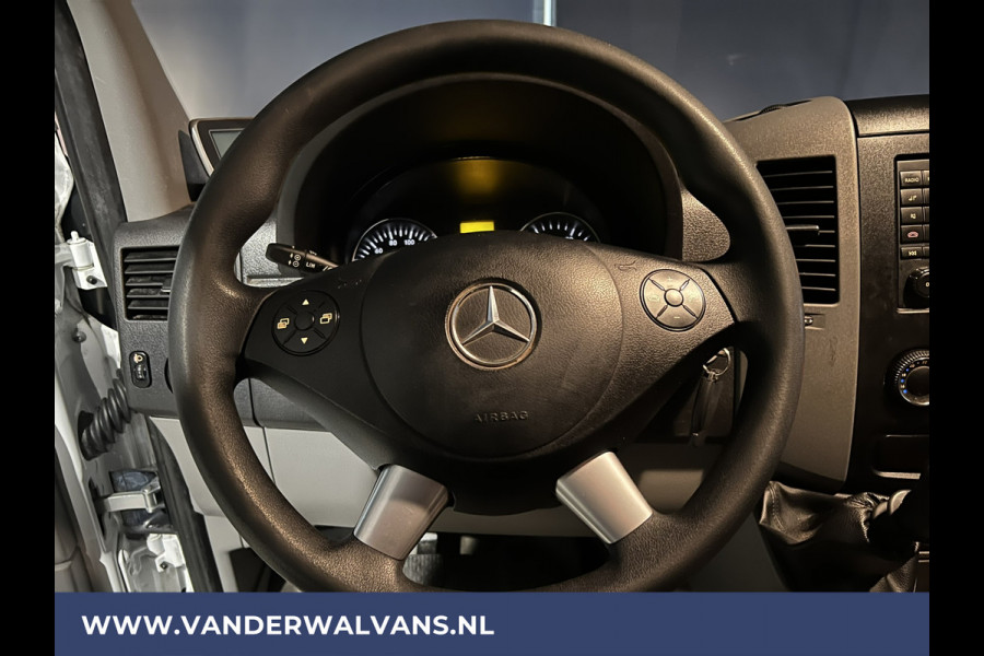 Mercedes-Benz Sprinter 316 CDI 163pk L2H2 Euro6 Airco | 2800kg trekhaak | Cruisecontrol | Parkeersensoren