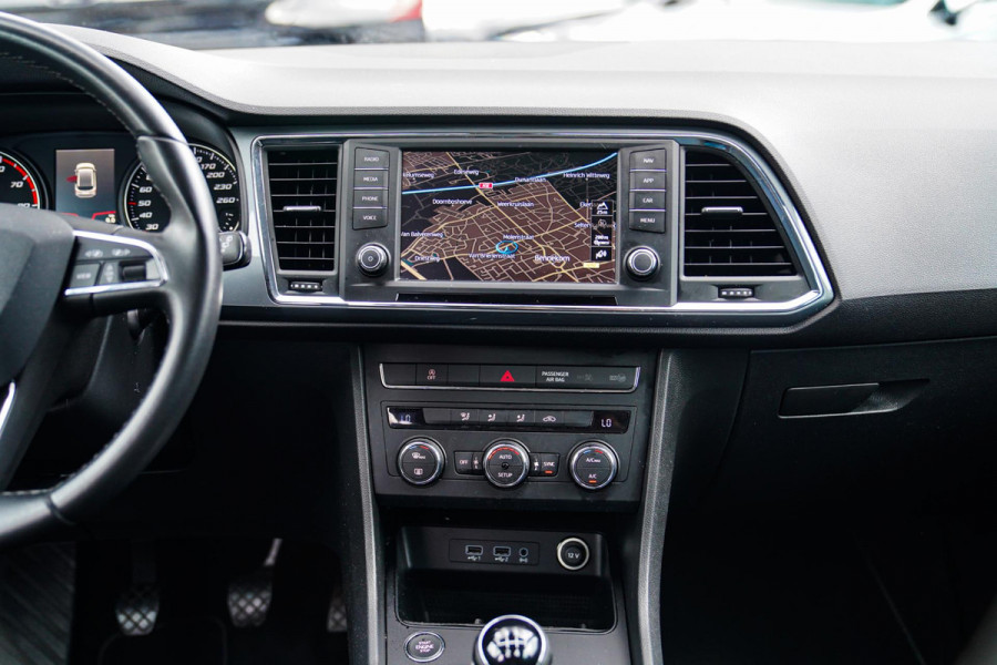Seat Ateca 1.0 EcoTSI Style Business Intense | LED koplampen | Achteruitrijcamera | Climatronic airco | Multifunctioneel stuur |