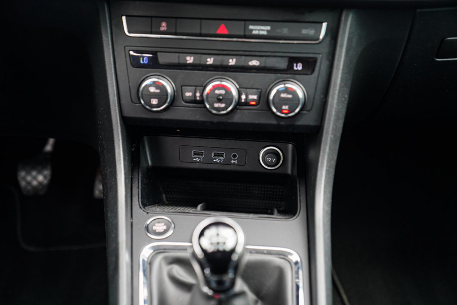 Seat Ateca 1.0 EcoTSI Style Business Intense | LED koplampen | Achteruitrijcamera | Climatronic airco | Multifunctioneel stuur |