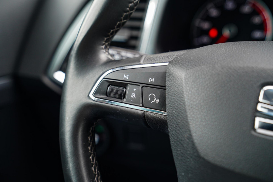 Seat Ateca 1.0 EcoTSI Style Business Intense | LED koplampen | Achteruitrijcamera | Climatronic airco | Multifunctioneel stuur |