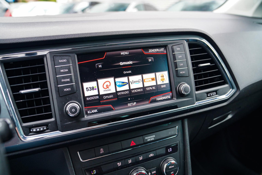 Seat Ateca 1.0 EcoTSI Style Business Intense | LED koplampen | Achteruitrijcamera | Climatronic airco | Multifunctioneel stuur |