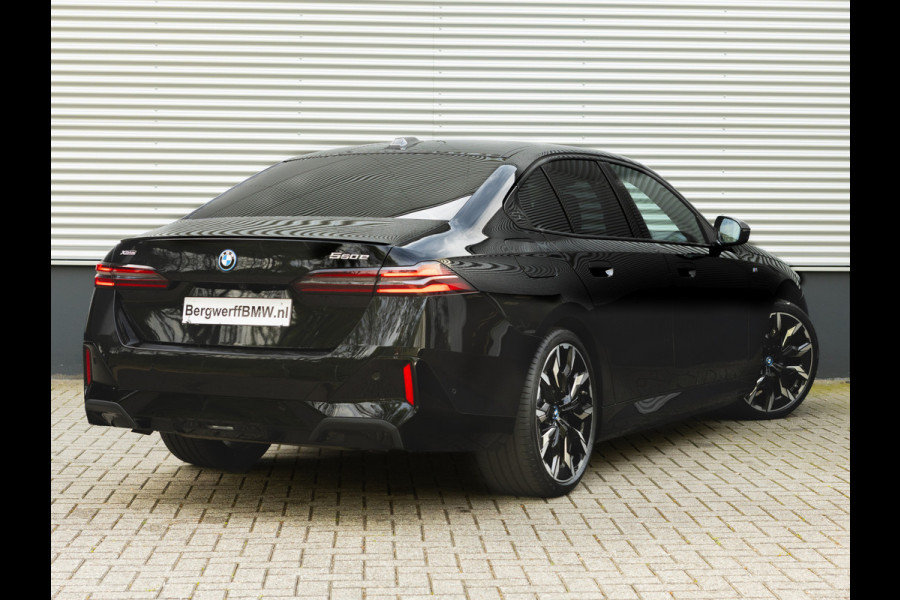 BMW 5 Serie 550e xDrive - M-Sport Pro - Pano - Onderstel Prof - Trekhaak - Stoelventilatie