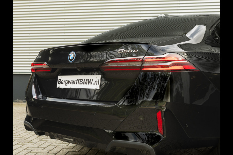 BMW 5 Serie 550e xDrive - M-Sport Pro - Pano - Onderstel Prof - Trekhaak - Stoelventilatie