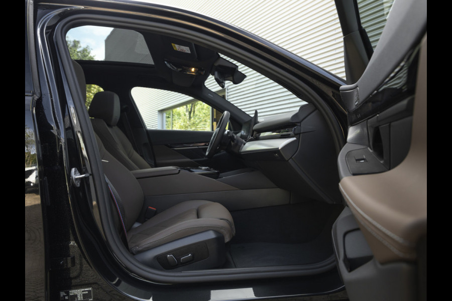 BMW 5 Serie 550e xDrive - M-Sport Pro - Pano - Onderstel Prof - Trekhaak - Stoelventilatie