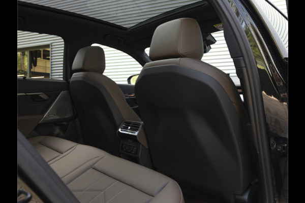 BMW 5 Serie 550e xDrive - M-Sport Pro - Pano - Onderstel Prof - Trekhaak - Stoelventilatie