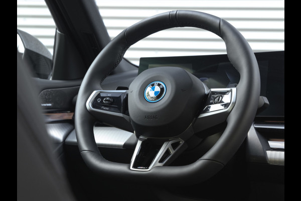 BMW 5 Serie 550e xDrive - M-Sport Pro - Pano - Onderstel Prof - Trekhaak - Stoelventilatie