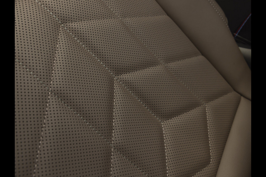 BMW 5 Serie 550e xDrive - M-Sport Pro - Pano - Onderstel Prof - Trekhaak - Stoelventilatie