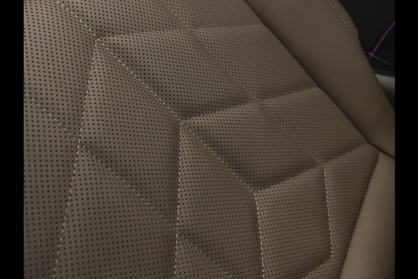 BMW 5 Serie 550e xDrive - M-Sport Pro - Pano - Onderstel Prof - Trekhaak - Stoelventilatie