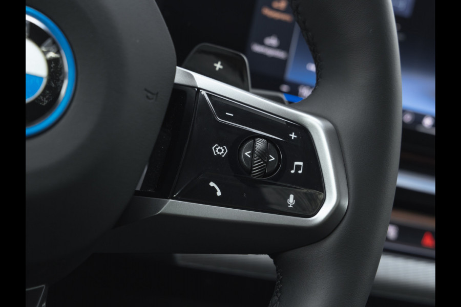 BMW 5 Serie 550e xDrive - M-Sport Pro - Pano - Onderstel Prof - Trekhaak - Stoelventilatie