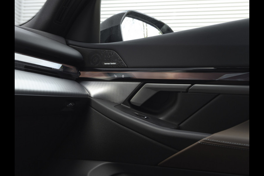 BMW 5 Serie 550e xDrive - M-Sport Pro - Pano - Onderstel Prof - Trekhaak - Stoelventilatie