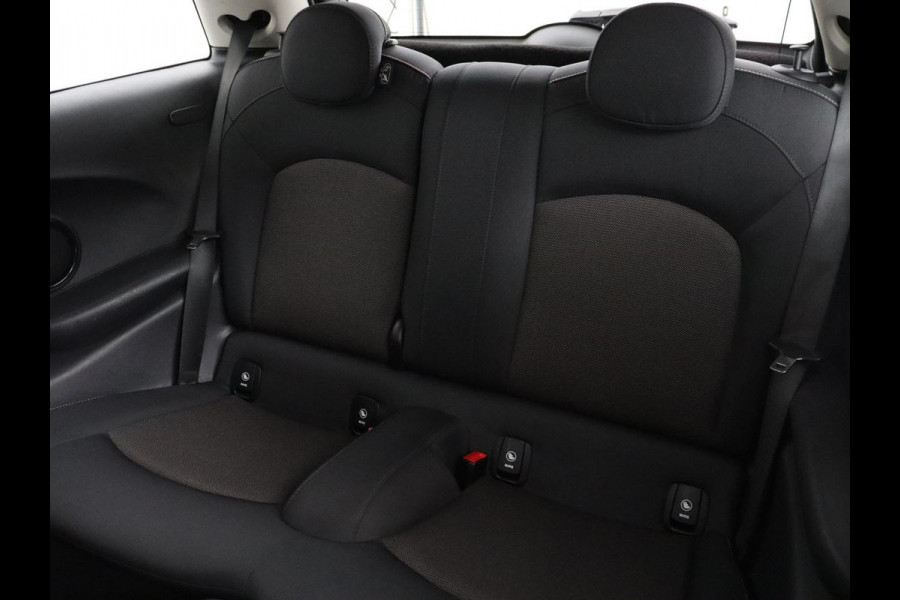 MINI Cooper 1.5 Cooper | Carplay | Cruise control | Navigatie | Full LED | Keyless | Airco | Bluetooth