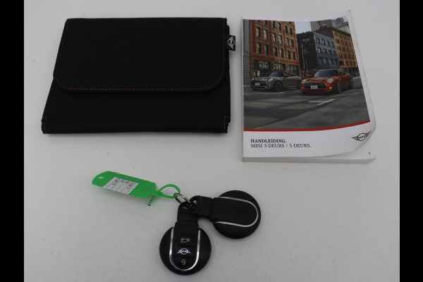MINI Cooper 1.5 Cooper | Carplay | Cruise control | Navigatie | Full LED | Keyless | Airco | Bluetooth