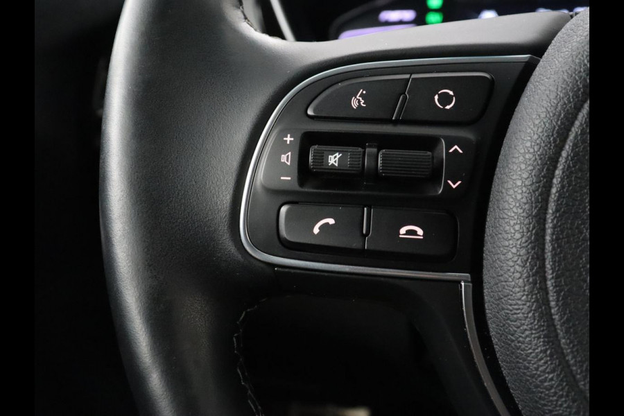 Kia Niro 1.6 GDi PHEV ExecutiveLine | Schuifdak | Stoelventilatie | Leder | Trekhaak | Adaptive cruise | JBL Sound | Full LED | Camera | Keyless | Carplay | Navigatie | Achterbankverwarming